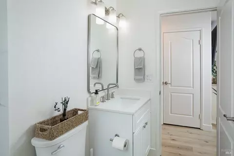 Bath - 715 Priddy Dr, Dixon, CA 95620 photo 2 of 4