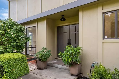 58 Lower North Ter, Tiburon, CA 94920