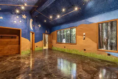 Bedroom - 2264 Joy Ridge Rd, Occidental, CA 95465 photo 5 of 5
