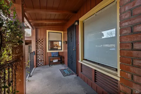 329 Jones St, Ukiah, CA 95482