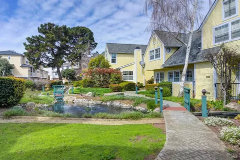 Exterior - 195 E B St, Benicia, CA 94510 photo 6 of 8