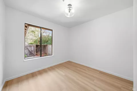 Bedroom - 850 E Cotati Ave #11, Cotati, CA 94931 photo 10 of 11