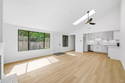 Living - 850 E Cotati Ave #11, Cotati, CA 94931 photo 7 of 11