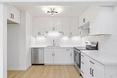 Kitchen - 850 E Cotati Ave #11, Cotati, CA 94931 photo 7 of 7