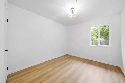 Bedroom - 850 E Cotati Ave #11, Cotati, CA 94931 photo 8 of 11
