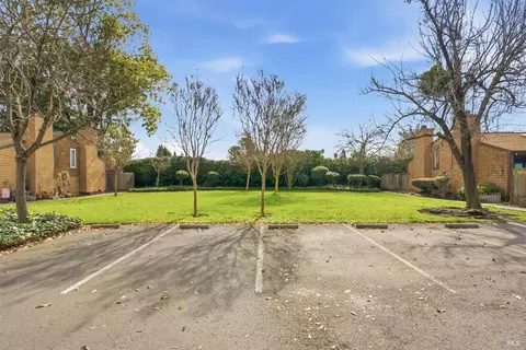 Exterior - 850 E Cotati Ave #11, Cotati, CA 94931 photo 8 of 12