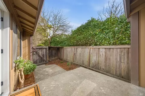 Exterior - 850 E Cotati Ave #11, Cotati, CA 94931 photo 11 of 12