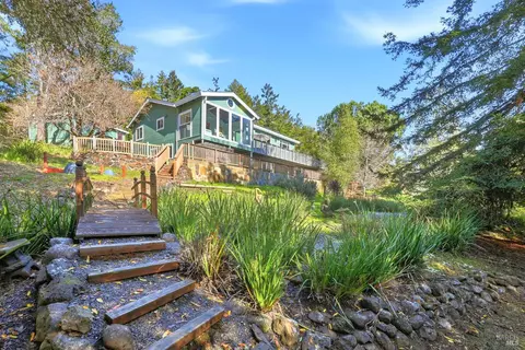 12195 Fiori Ln, Sebastopol, CA 95472