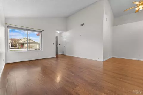 106 Cricket Ct, Windsor, CA 95492 photo 6