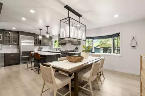 38 Twelveoak Hill Dr, San Rafael, CA 94903