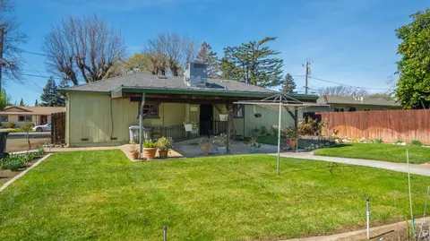 Exterior - 324 Hamilton Dr, Fairfield, CA 94533 photo 6 of 10