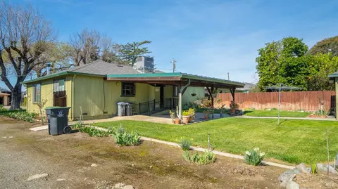 Exterior - 324 Hamilton Dr, Fairfield, CA 94533 photo 5 of 10