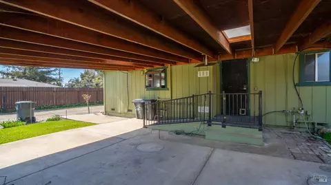 Other - 324 Hamilton Dr, Fairfield, CA 94533 photo 5 of 7