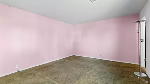 Bedroom - 324 Hamilton Dr, Fairfield, CA 94533 photo 7 of 7