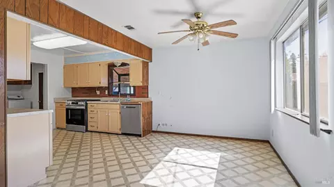 Kitchen - 324 Hamilton Dr, Fairfield, CA 94533 photo 1 of 4