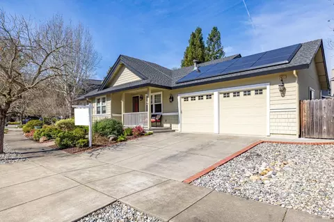 2491 Plum Meadow Ct, Santa Rosa, CA 95404