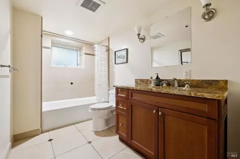 Bath - 169 Rose Ave, Mill Valley, CA 94941 photo 6 of 6