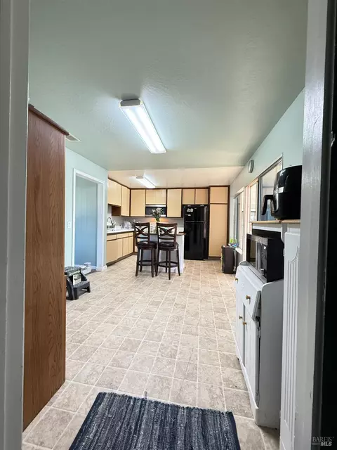 Kitchen - 937 Pacific Ave, Fairfield, CA 94533 photo 6 of 6