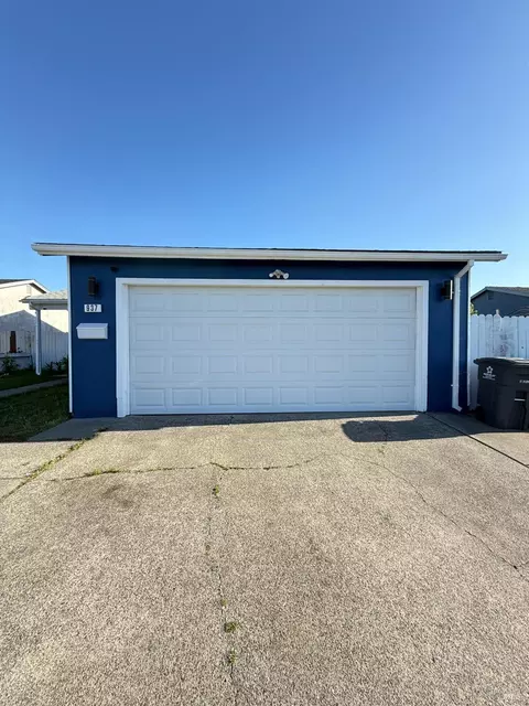 Exterior - 937 Pacific Ave, Fairfield, CA 94533 photo 5 of 6
