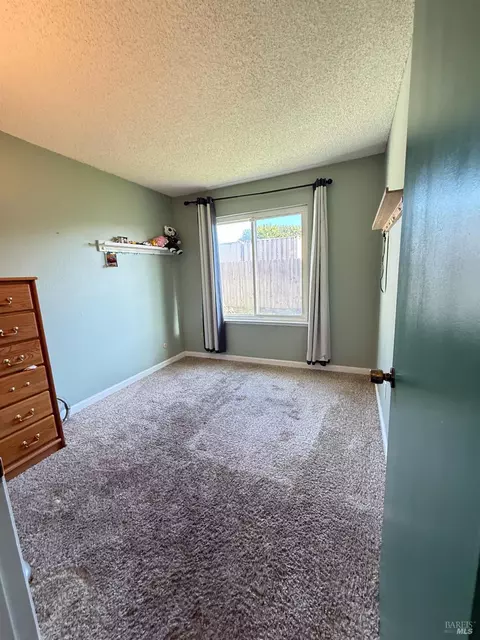 Bedroom - 937 Pacific Ave, Fairfield, CA 94533 photo 5 of 9