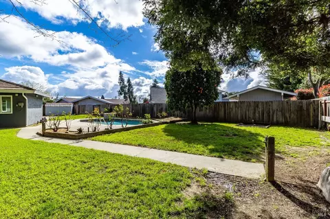 Exterior - 1155 Mulberry Ln, Dixon, CA 95620 photo 19 of 35