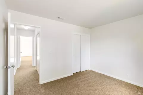 Bedroom - 1155 Mulberry Ln, Dixon, CA 95620 photo 2 of 10