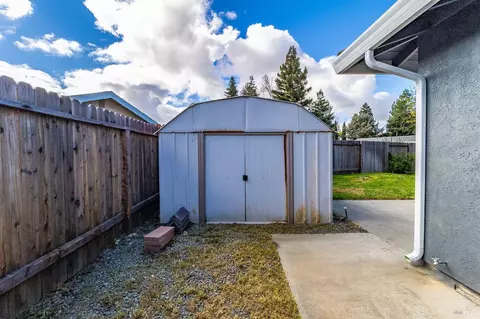 Exterior - 1155 Mulberry Ln, Dixon, CA 95620 photo 29 of 35