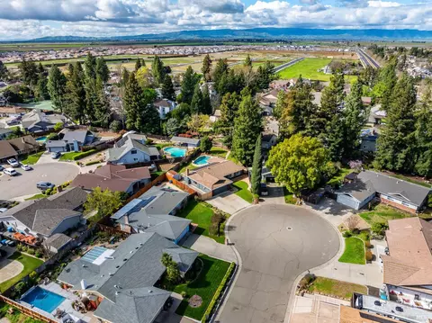 View/Area - 1155 Mulberry Ln, Dixon, CA 95620 photo 8 of 10