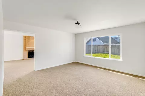 Living - 1155 Mulberry Ln, Dixon, CA 95620 photo 10 of 12