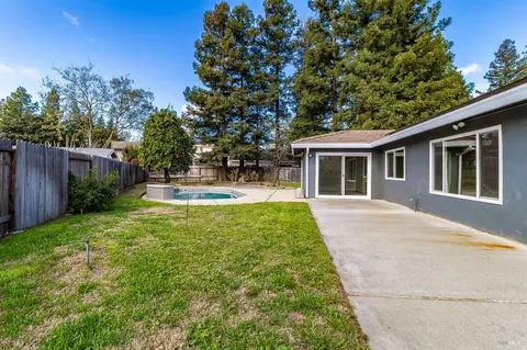 Exterior - 1155 Mulberry Ln, Dixon, CA 95620 photo 11 of 35