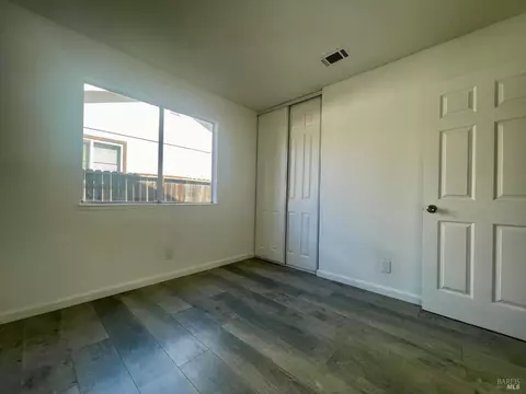Bedroom - 464 Evelyn Cir, Vallejo, CA 94589 photo 4 of 6