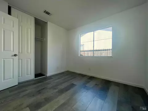 Bedroom - 464 Evelyn Cir, Vallejo, CA 94589 photo 6 of 6