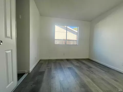 Bedroom - 464 Evelyn Cir, Vallejo, CA 94589 photo 5 of 6