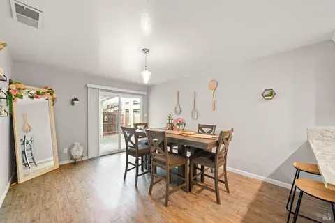 Dining - 610 Sierra Dr, Dixon, CA 95620 photo 1 of 2