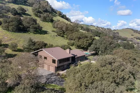 2410 Oakridge Ln, Benicia, CA 94510