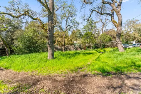 18446 1st Ave, Sonoma, CA 95476