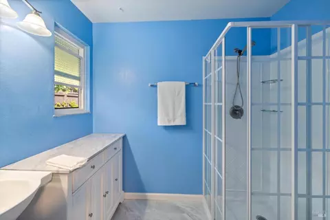 Bath - 3429 Willis Dr, Napa, CA 94558 photo 4 of 4