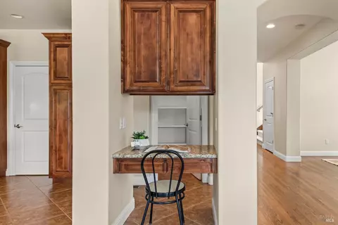 Entry Way - 8788 Logan Pl, Cotati, CA 94931 photo 6 of 10