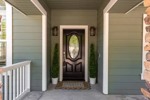 Entry Way - 8788 Logan Pl, Cotati, CA 94931 photo 1 of 11