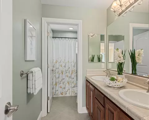 Bath - 8788 Logan Pl, Cotati, CA 94931 photo 5 of 5