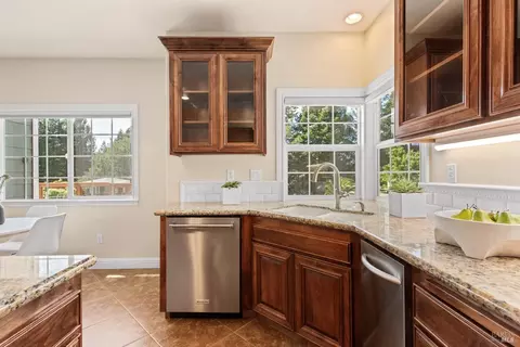 Kitchen - 8788 Logan Pl, Cotati, CA 94931 photo 6 of 9