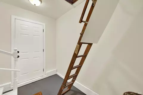 Entry Way - 225 Gary Cir, Vallejo, CA 94591 photo 5 of 5