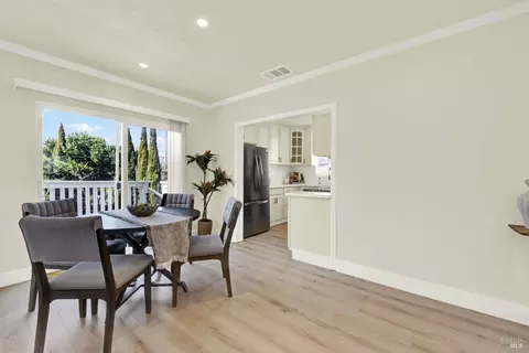 Dining - 225 Gary Cir, Vallejo, CA 94591 photo 1 of 4
