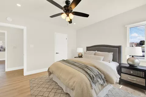 Bedroom - 225 Gary Cir, Vallejo, CA 94591 photo 4 of 8