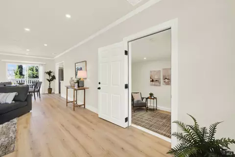 Entry Way - 225 Gary Cir, Vallejo, CA 94591 photo 1 of 5