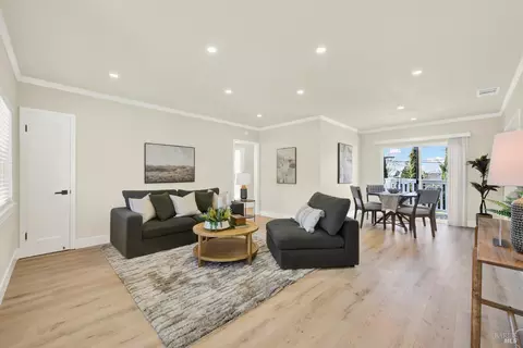 Living - 225 Gary Cir, Vallejo, CA 94591 photo 2 of 5