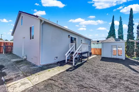 Exterior - 225 Gary Cir, Vallejo, CA 94591 photo 6 of 18