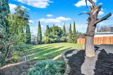 Exterior - 225 Gary Cir, Vallejo, CA 94591 photo 11 of 18