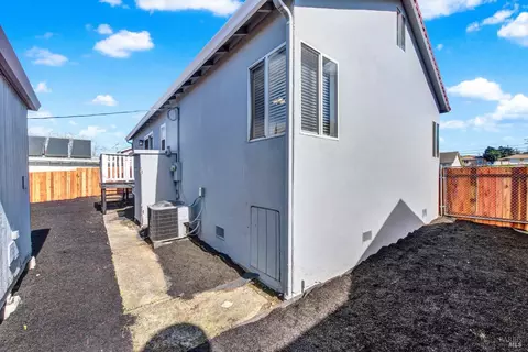 Exterior - 225 Gary Cir, Vallejo, CA 94591 photo 12 of 18