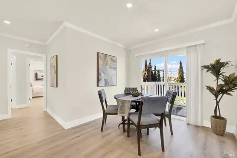 Dining - 225 Gary Cir, Vallejo, CA 94591 photo 2 of 4